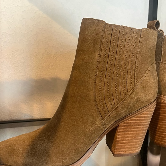 Suede Ankle bootie - 3.74” heel - Picture 9 of 13